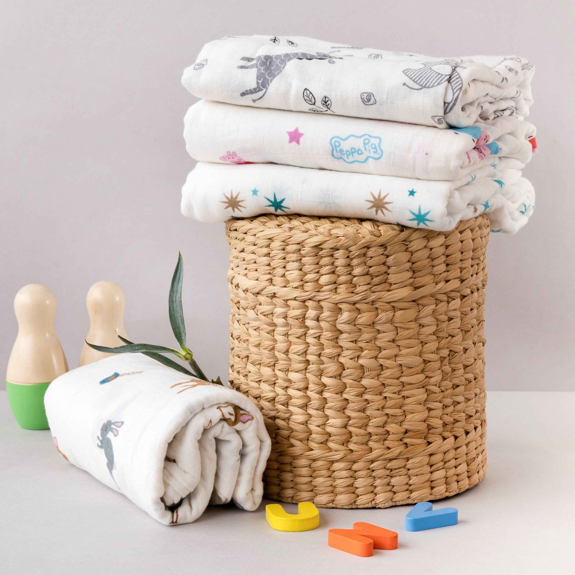 Motherly 100% Cotton Muslin Baby Swaddle | Dreamy Wrap Cozy Swaddle for New Born Baby, Size - 120cm X 120cm (47"x47")