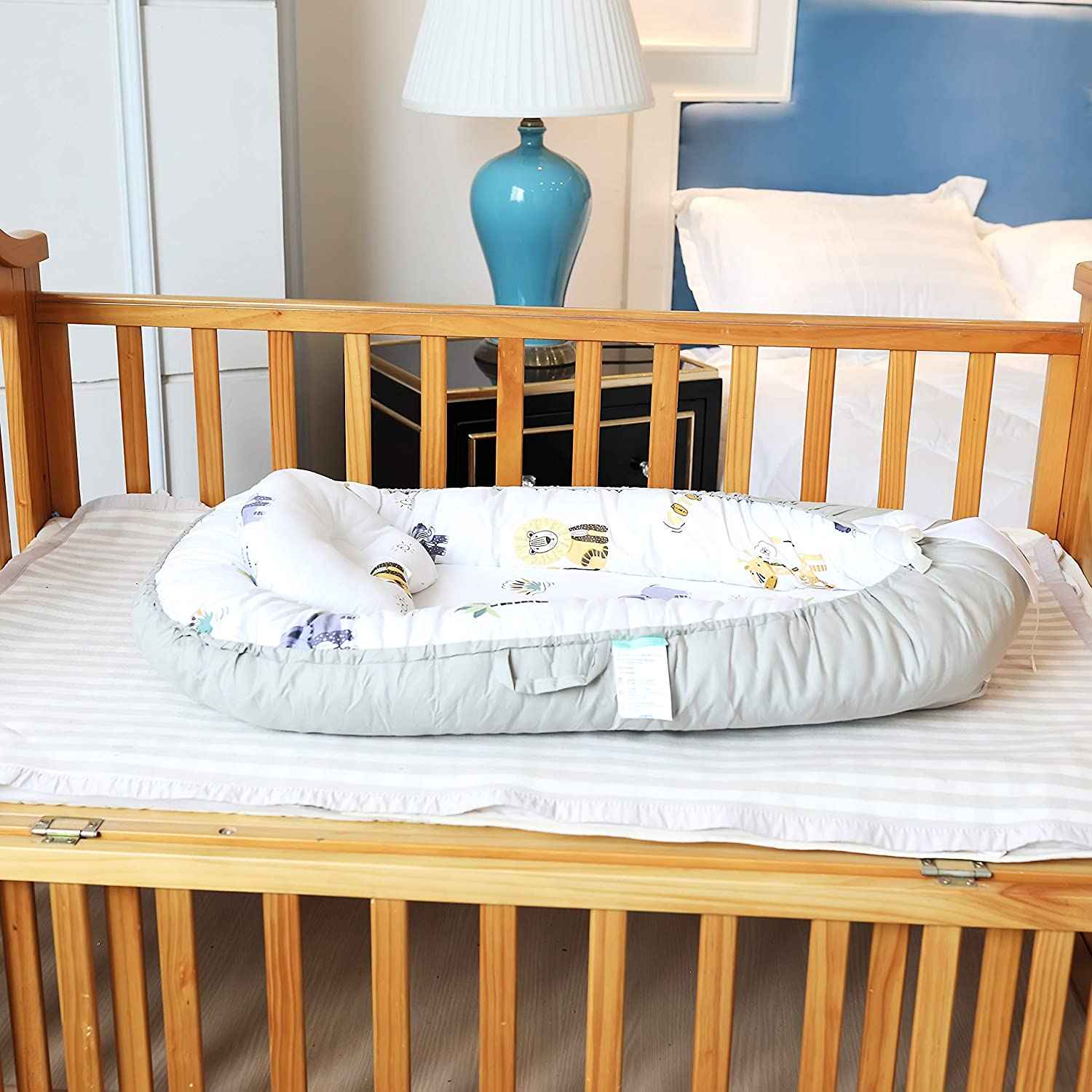 Pearly Parlor Baby Bed Nest With Pillow -Gray Giraffe